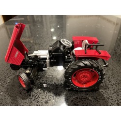 Tractor escala Kaidiwei rojo 1:18 colección