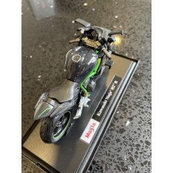 Moto Kawasaki Ninja H2R escala 1:18 colección