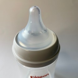 Mamadera 160ml 0 a 3 meses Pigeon Softouch polipropileno