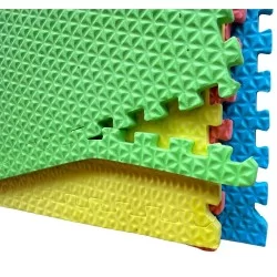 Alfombra goma eva con 4 piezas 40x40x1